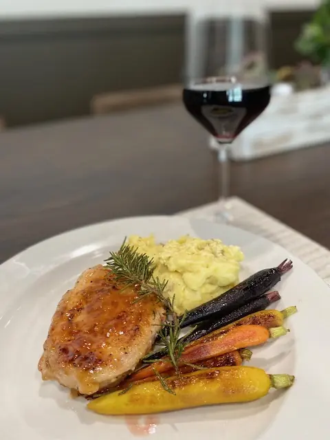 Lakeside Golf, Tap & Event Center